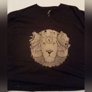 Men's graphic tee, size XL